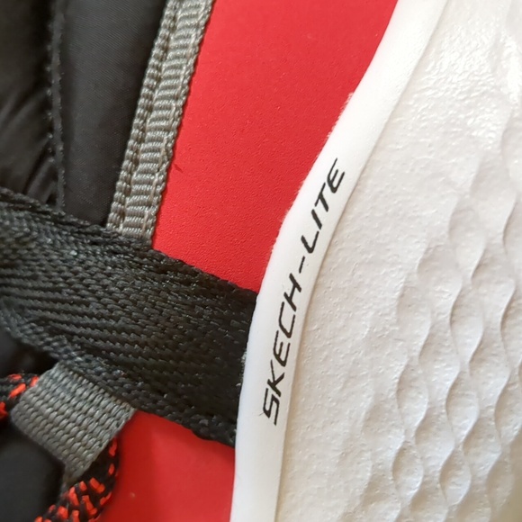 NWT, Skechers snow boots for toddler - Picture 11 of 12